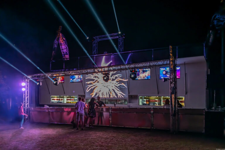 Lux Bar